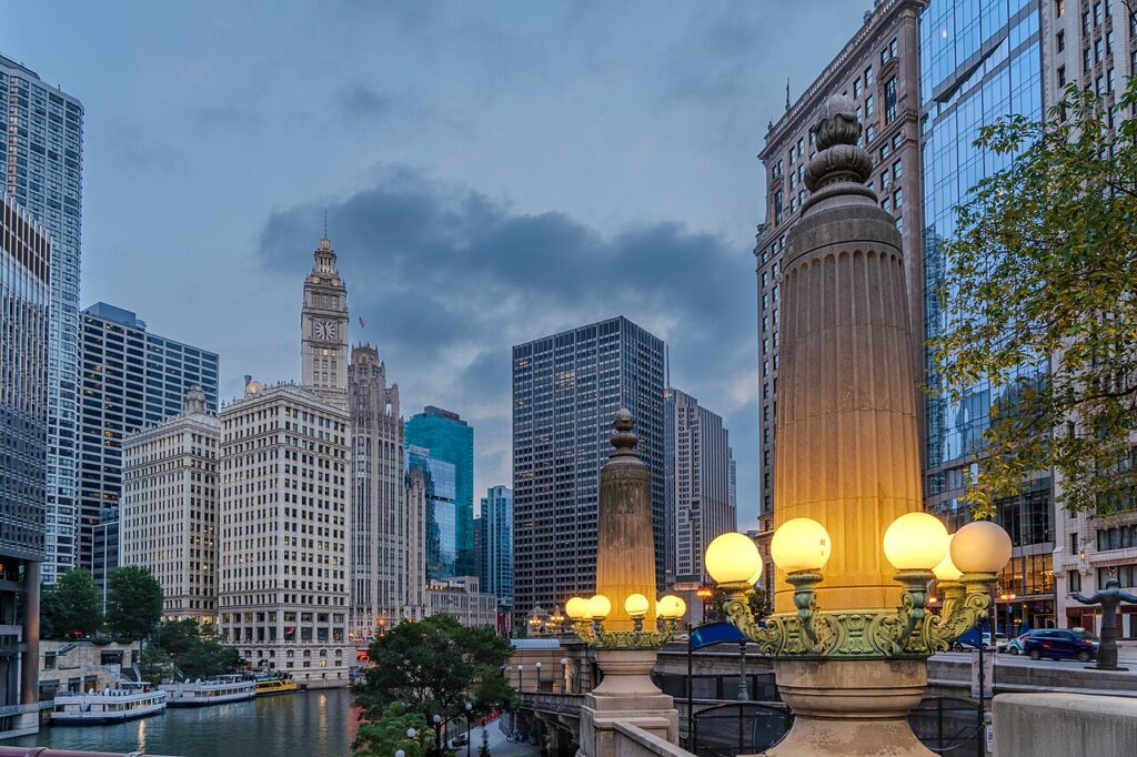 Chicago River and the Wrigley Building
