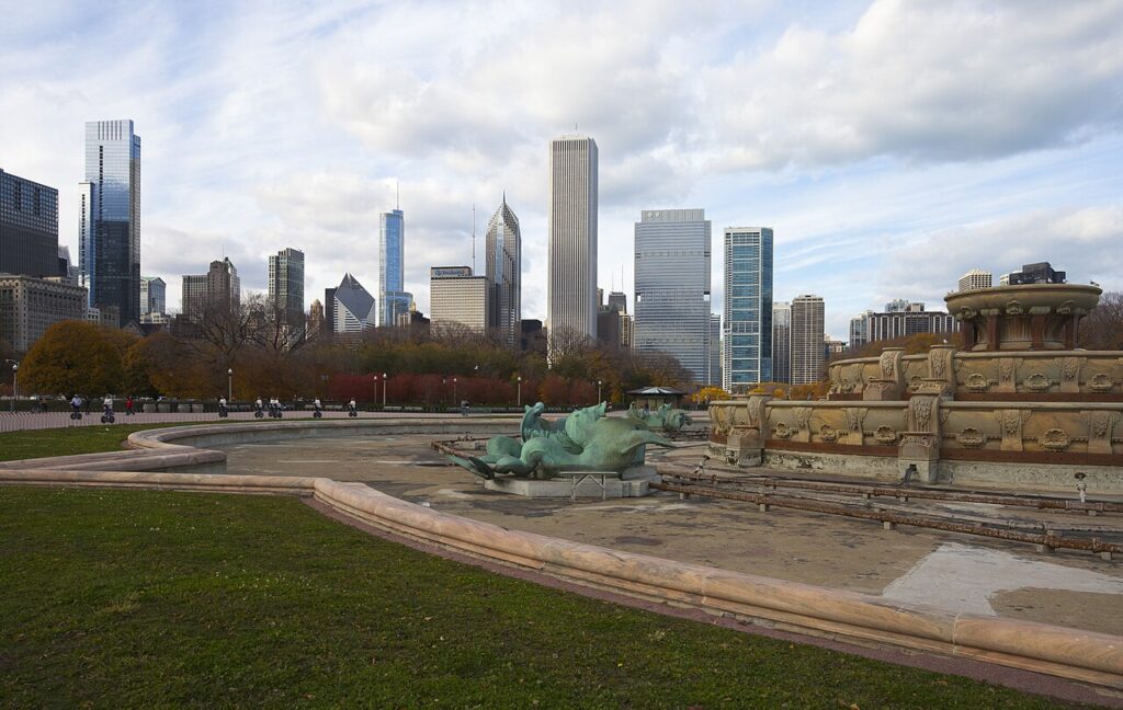 Buckingham Fountain in Grant Park, Chicago