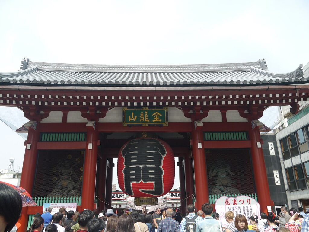 Kaminarimon gate at Senso-ji, Tokyo