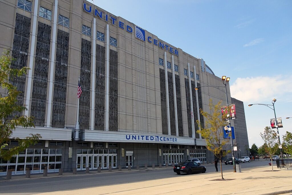 United Center: exterior view (2015)