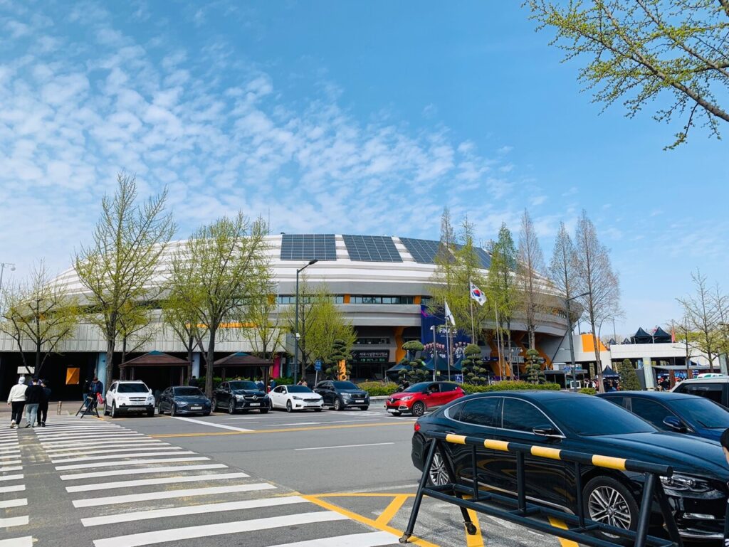 Jamsil Indoor Stadium: exterior view (2019)