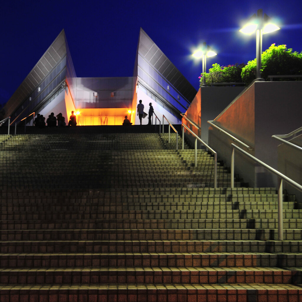 Singapore Indoor Stadium: exterior view (2010)