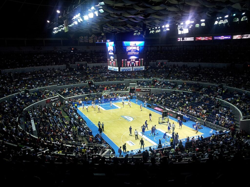 Smart Araneta Coliseum: interior view (2012)