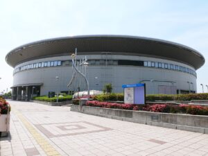 Nippon Gaishi Hall: exterior view (2007)